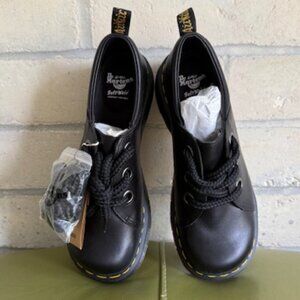 Dr. Martens Cranford oxford black size US W 10 / UK 8 NIB
